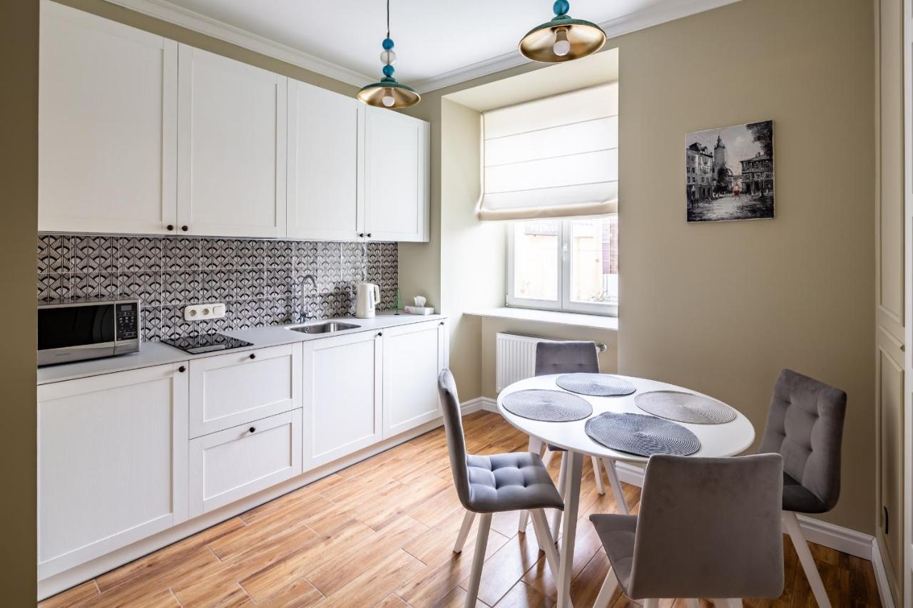 Apartament Romari Площа Катедральна 8 Lwów Zewnętrze zdjęcie